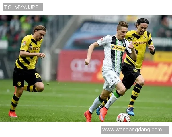 德国足球队传奇球星回顾 赫尔曼 贝肯鲍尔及其队友的辉煌岁月